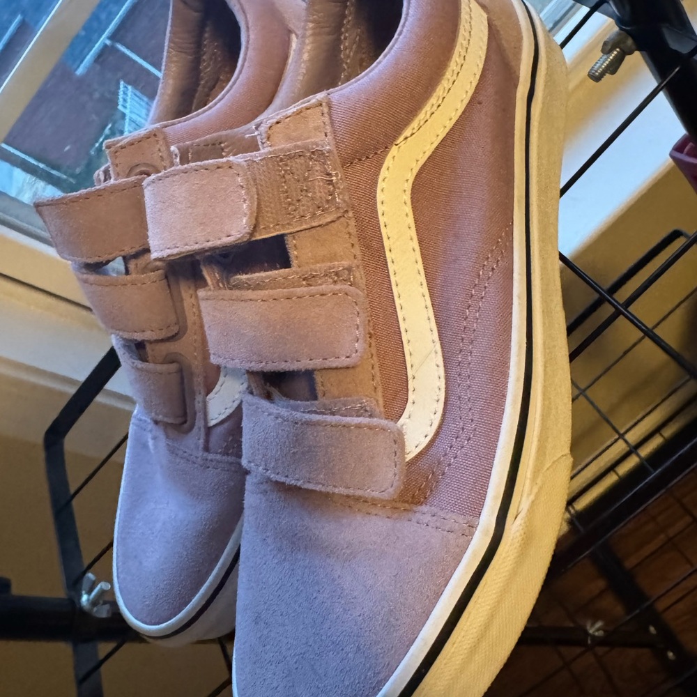 Vans Mauve Velcro Sneakers